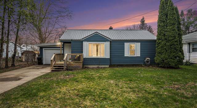 Photo of 216 W Woodrow St, Fremont, MI 49412