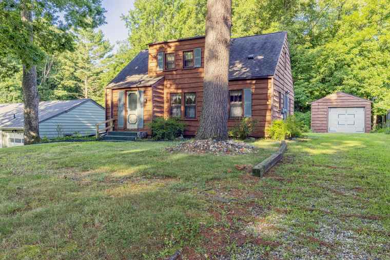Photo of 2306 Frederick Ave Kalamazoo, MI 49008