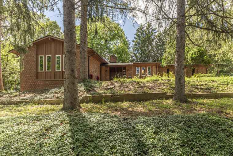 Photo of 1325 Pepper Pike Rd Ann Arbor, MI 48105