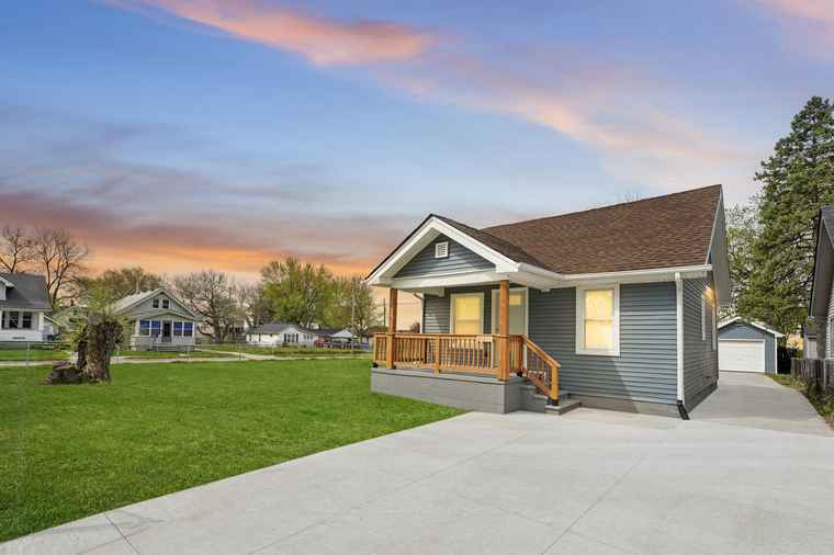 Photo of 21611 Conners Ave Warren, MI 48091