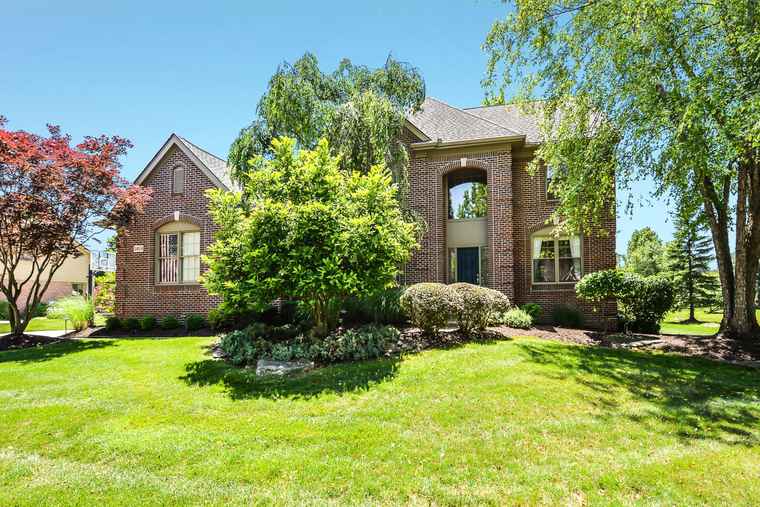 Photo of 24514 Nantucket Dr Novi, MI 48374