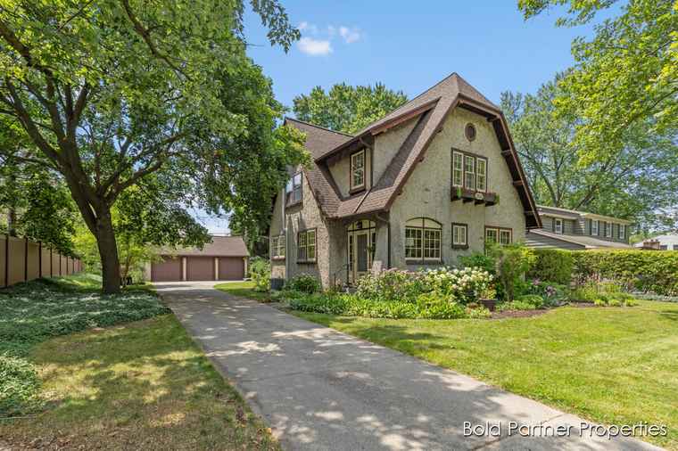 Photo of 2342 Elliott St SE Grand Rapids, MI 49506