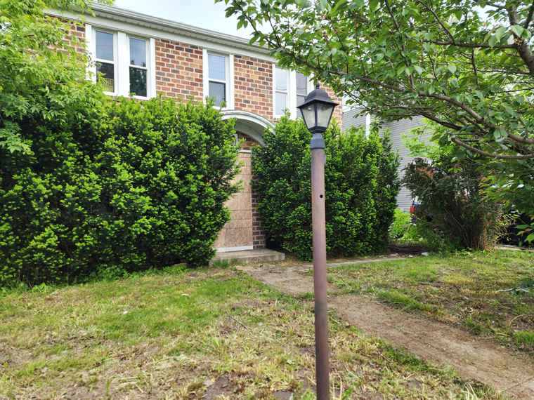 Photo of 907 Russell St Kalamazoo, MI 49001