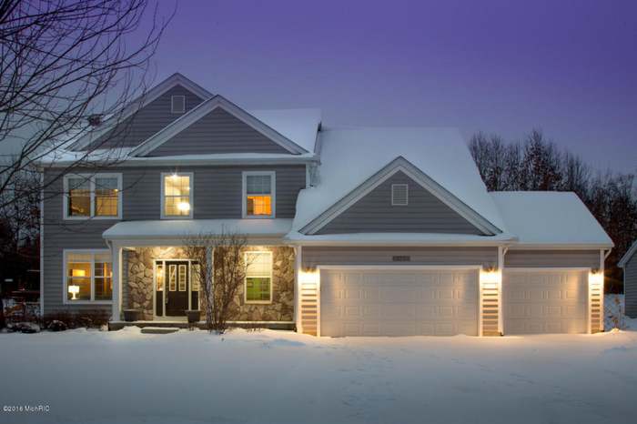 6142 Delasala Ct Kalamazoo Mi 49009 5 Beds 3 Baths