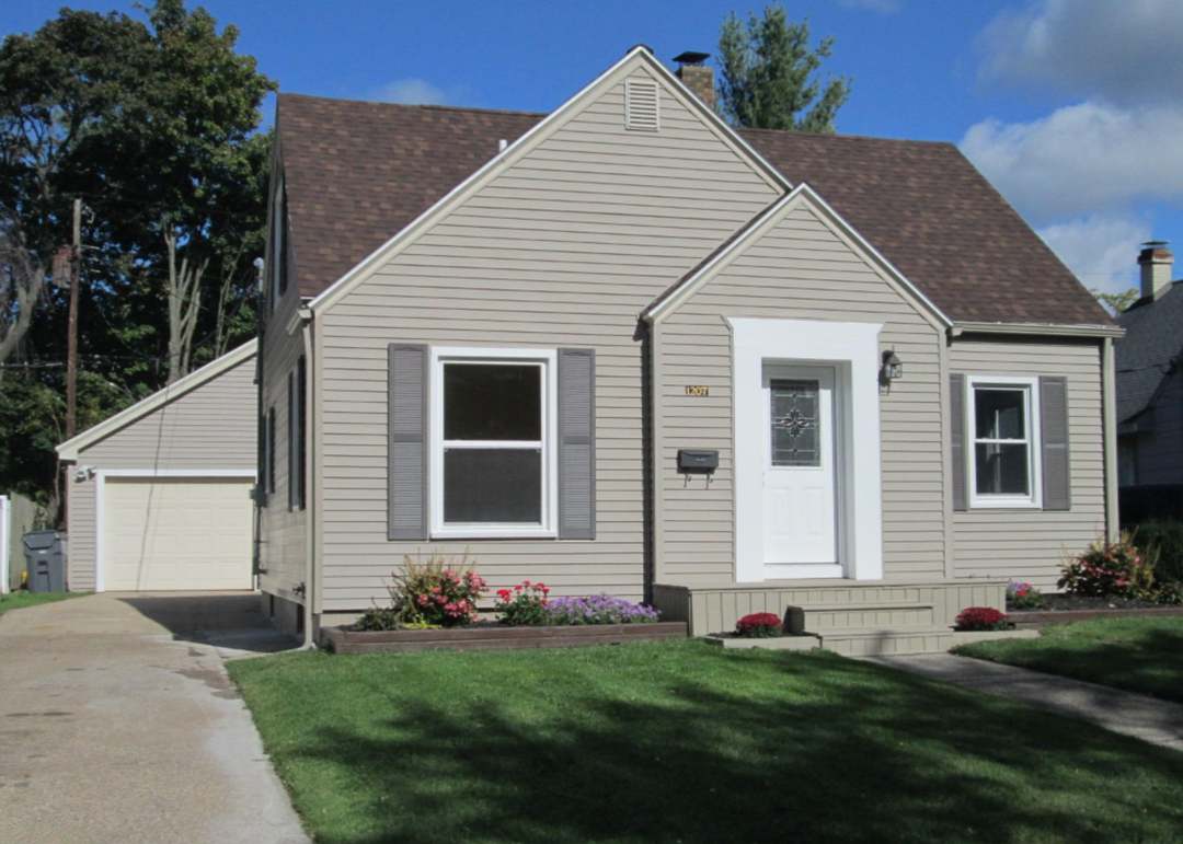 1207 Mohawk Ln, St. Joseph, MI 49085 | Redfin