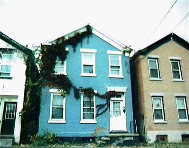 1039 Barrett St
