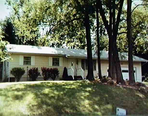 38 Fruitwood Dr