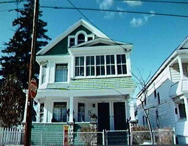 1042 Holland Rd