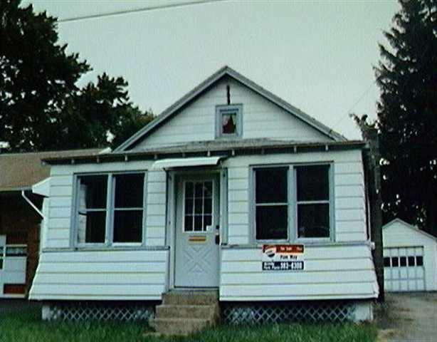 1479 Fern Ave