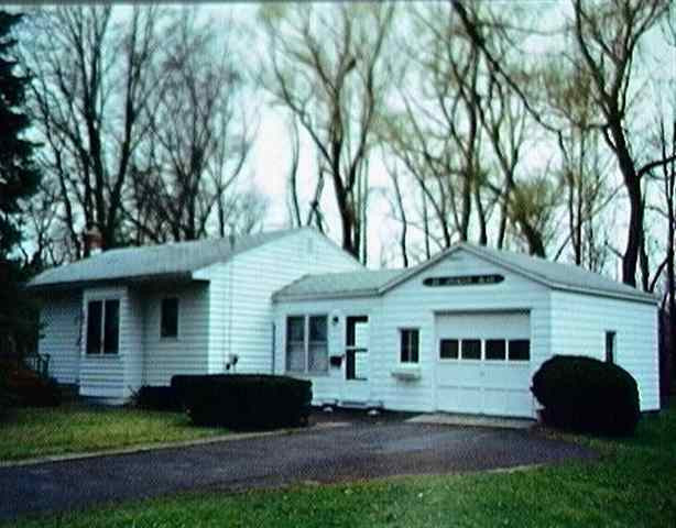 33 Spencer Blvd