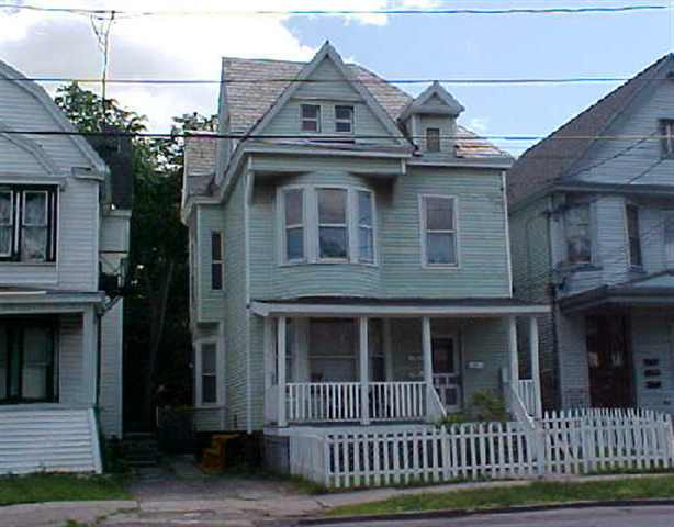 943 State St