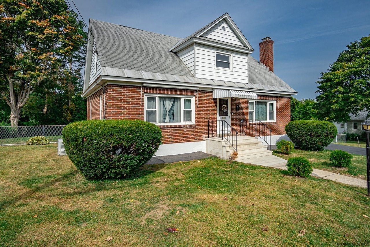 2151-2153 Lenox Rd, Schenectady, NY 12308