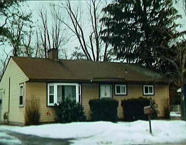 35 Robert Dr