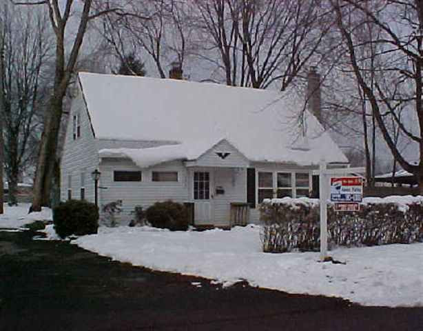 2403 Rabbetoy St