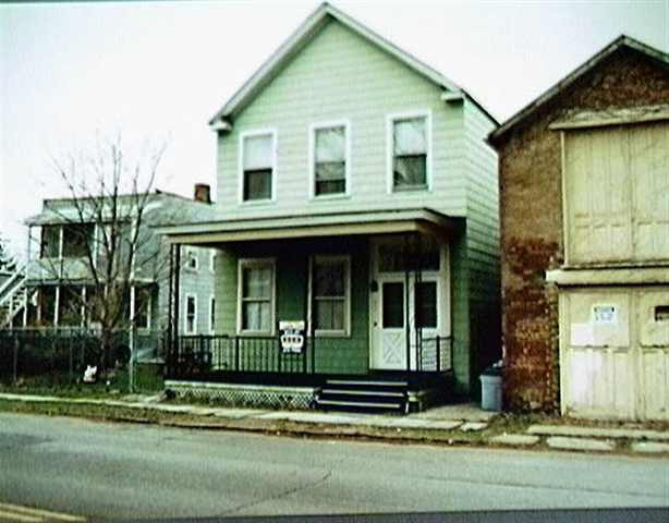 293 3rd Ave