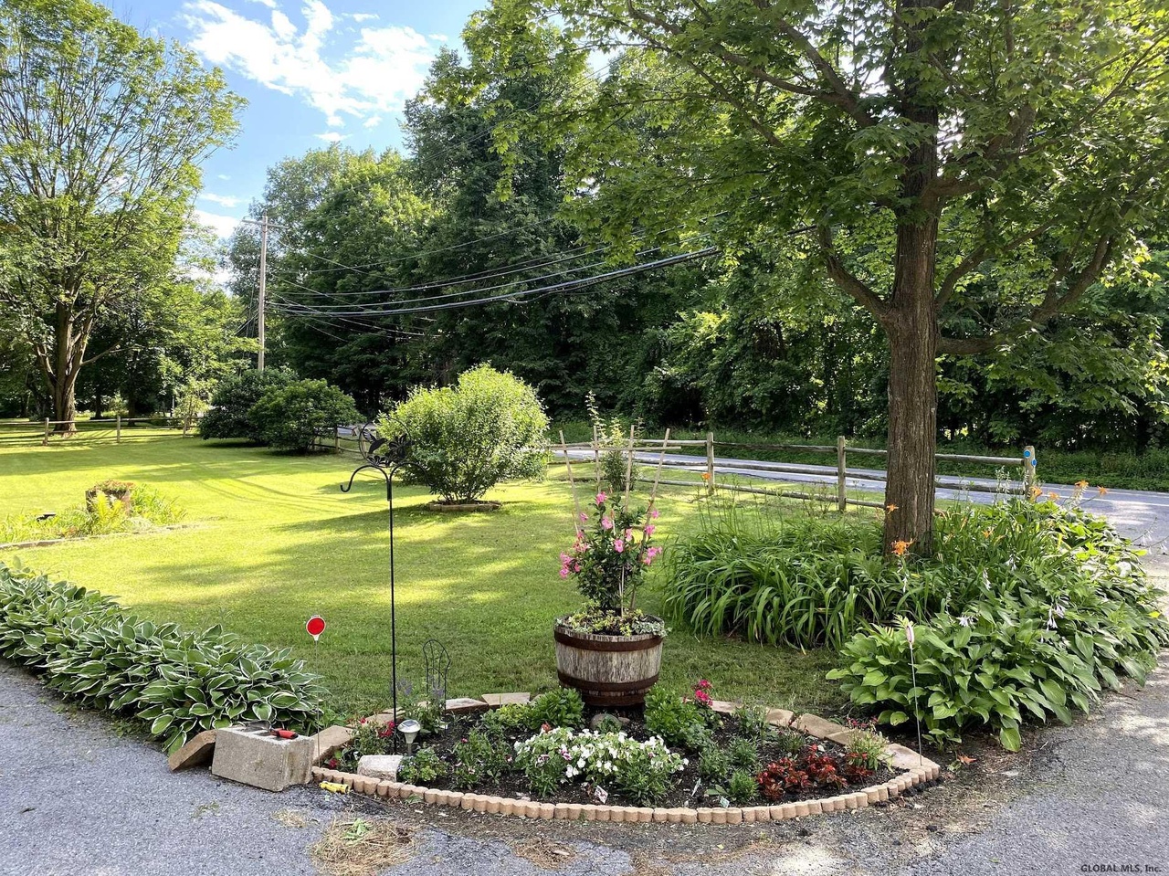 710 Ridge Rd, Queensbury, NY 12804 MLS 202116311 Redfin