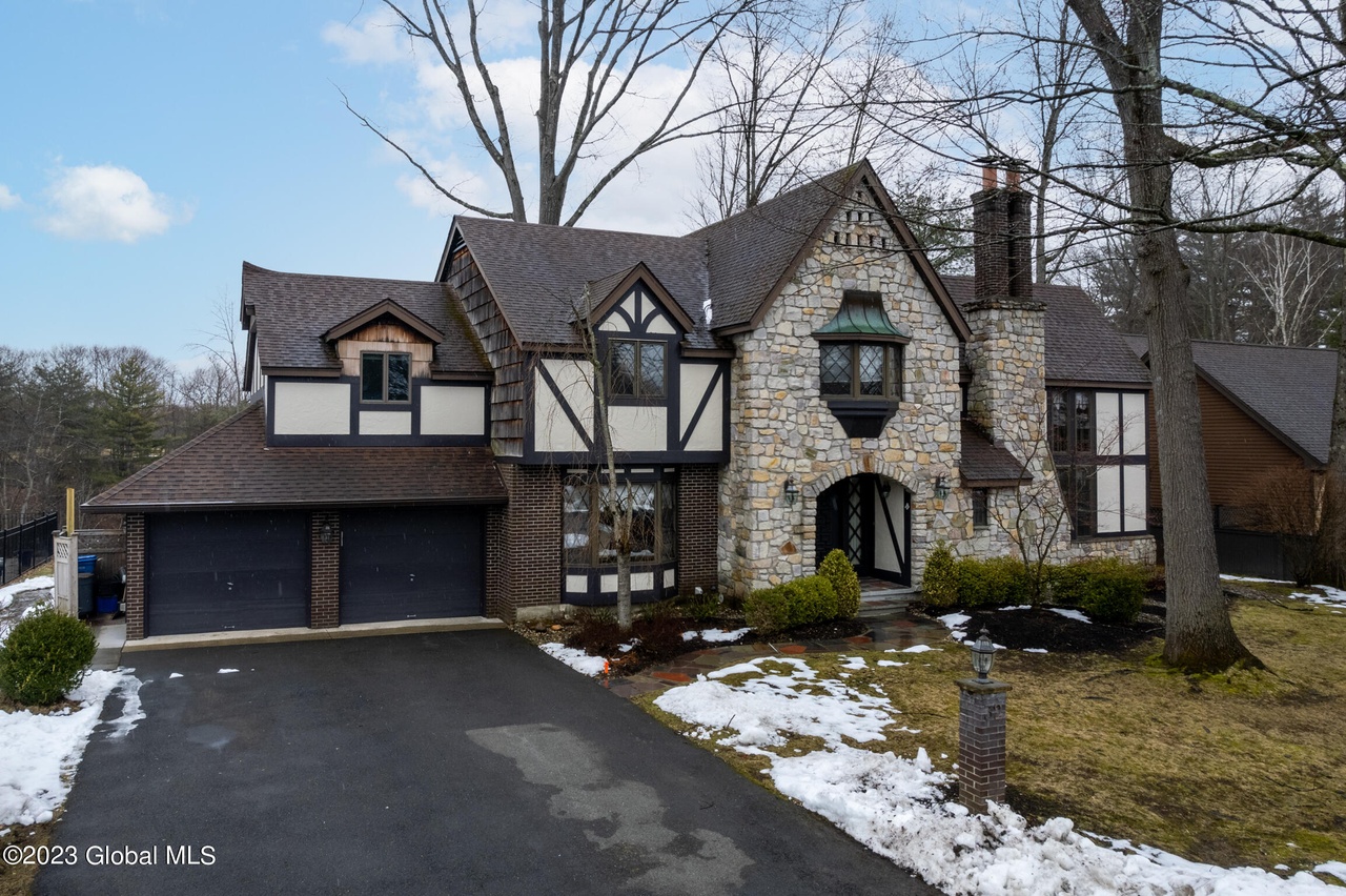 32 Fairway Ct Albany NY 12208 Redfin 32 Fairway Ct Albany NY 12208 Redfin