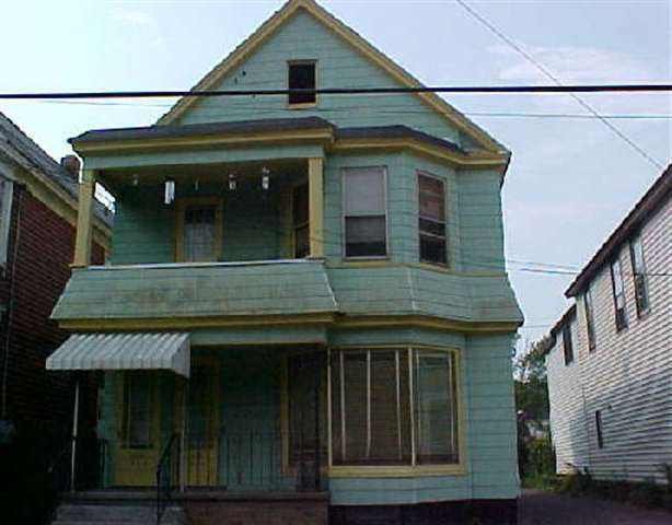 962 Francis Ave