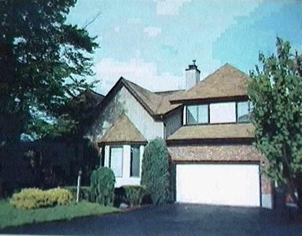 24 Carriage Hill Dr