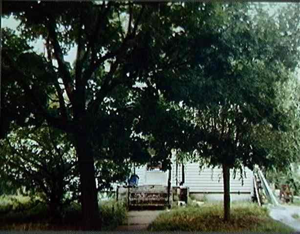 17 Fullerton Ave