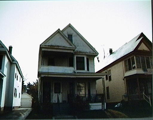1064 Phoenix Ave