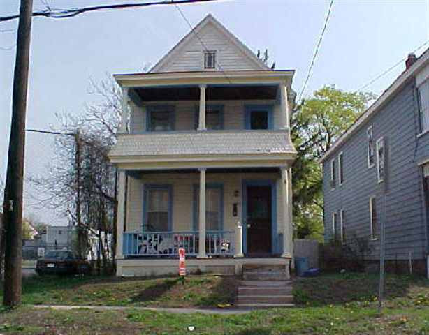 1411 Albany St