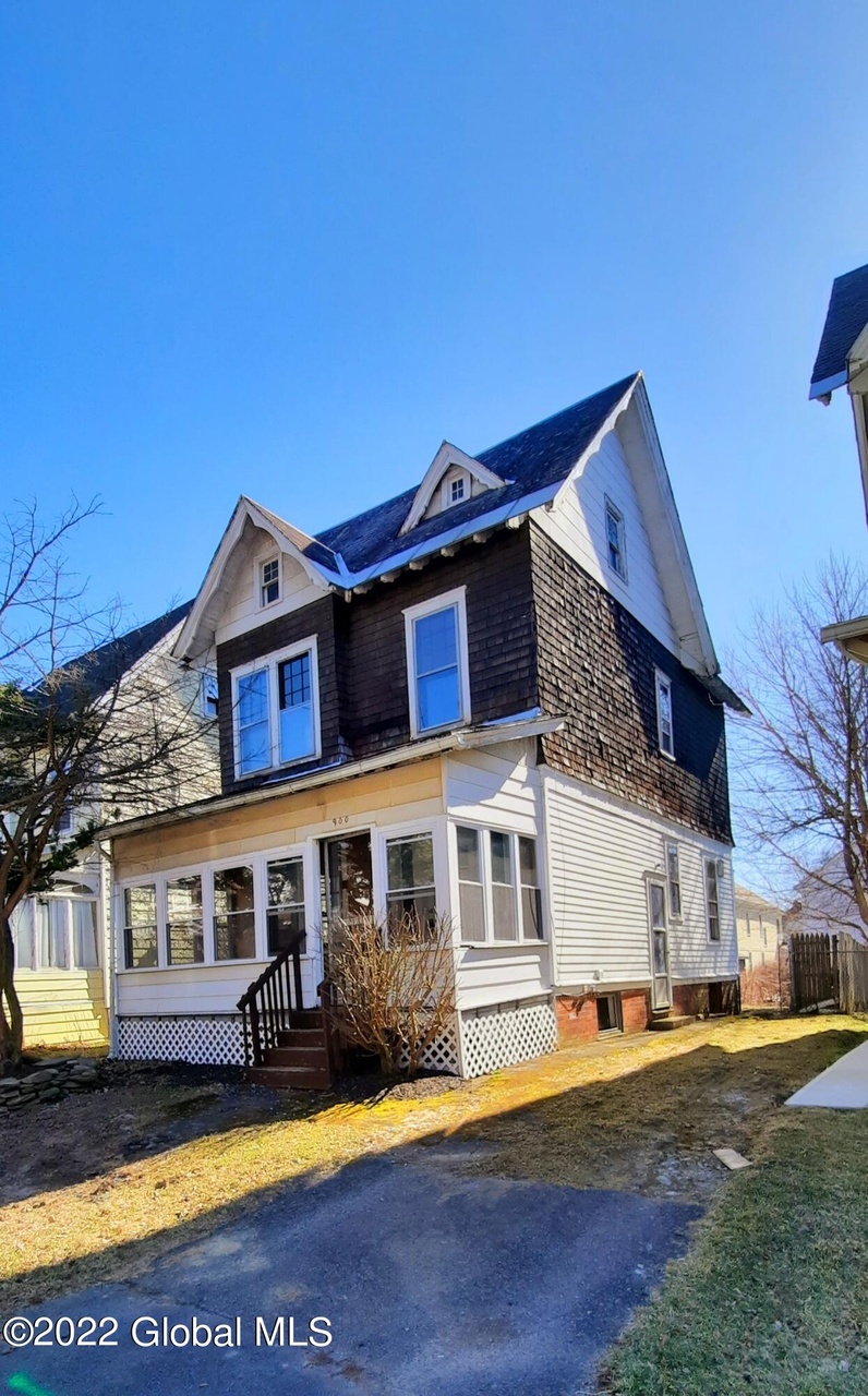 900 Myrtle Ave, Albany, NY 12208 | MLS# 202214588 | Redfin