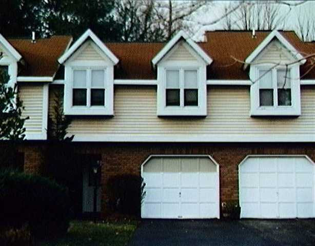 3021 Squire Blvd