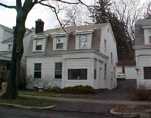 923 Myrtle Ave
