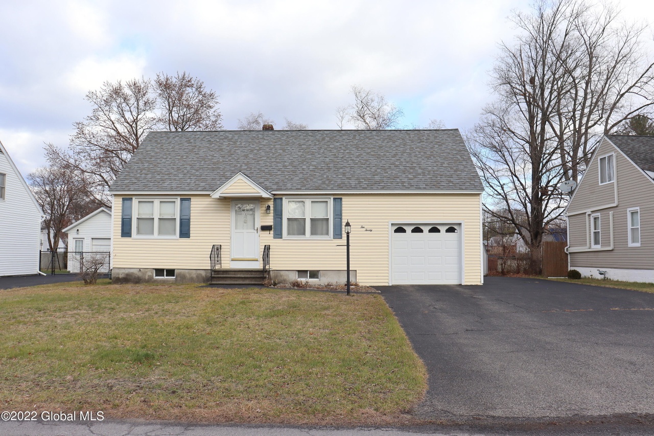 1020 Bill Rd, Rotterdam, NY 12303 | MLS# 202230714 | Redfin