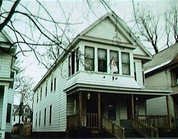 1048 Phoenix Ave