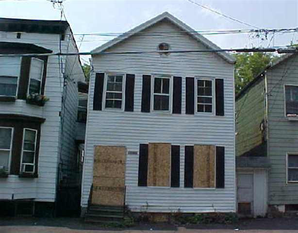 292 3rd St