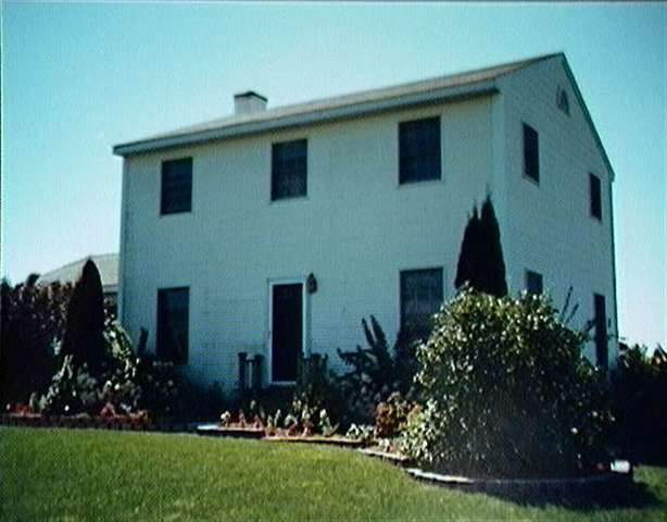 107 Maple Ln