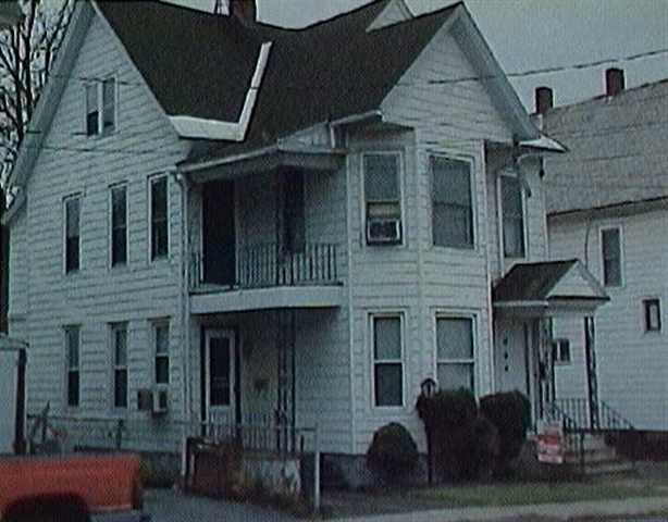 25 Caroline St