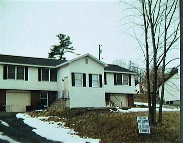 27 Winnie Ave