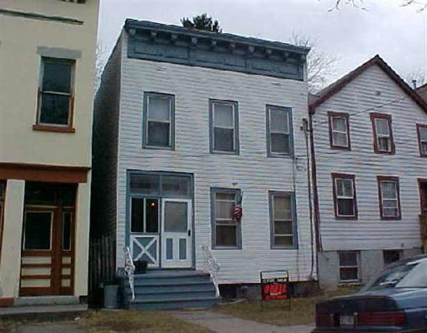 488 Yates St