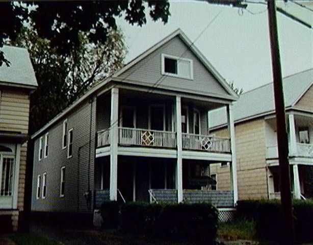 25 Oakwood St