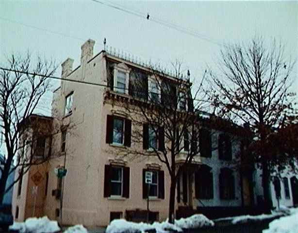 101 Front St