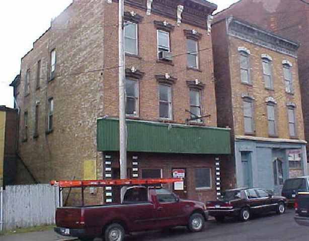 63 Canvass St