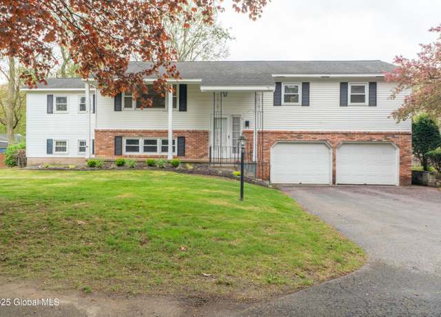 Property at 27 Patricia Ln, Saratoga Springs, NY 12866, 5 beds, 3.5 baths