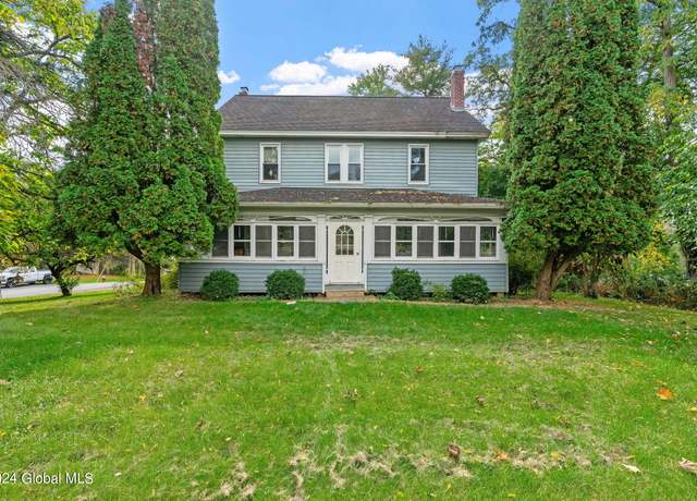 Property at 954 Hoosick Rd, Troy, NY 12180, 5 beds, 2 baths