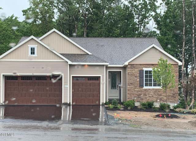 Property at 42 Wheatfield Way, Mechanicville, NY 12118, 3 beds, 2 baths