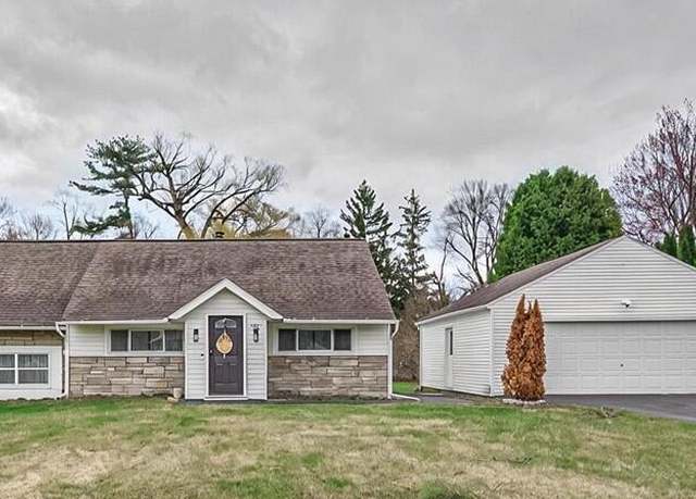 Property at 840 Whitney Dr, Schenectady, NY 12309, 3 beds, 2 baths