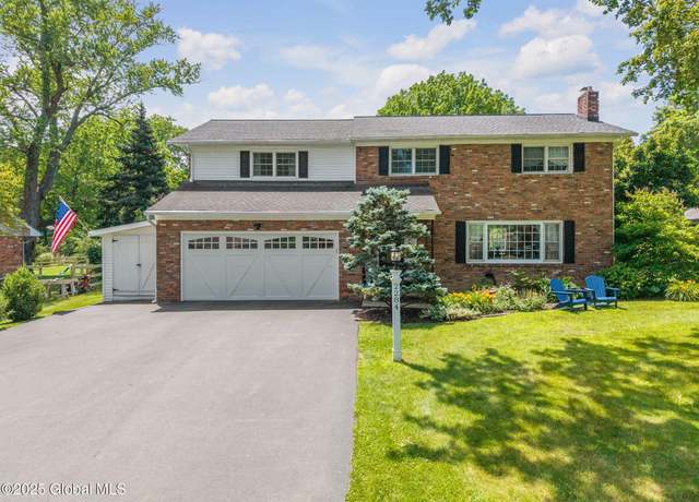 Property at 2284 Preisman Dr, Niskayuna, NY 12309, 5 beds, 2.5 baths