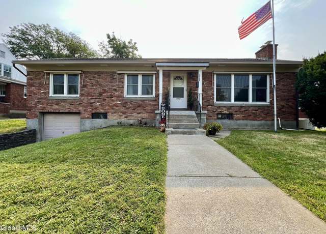 Property at 1722 Randolph Rd, Schenectady, NY 12308, 3 beds, 2 baths