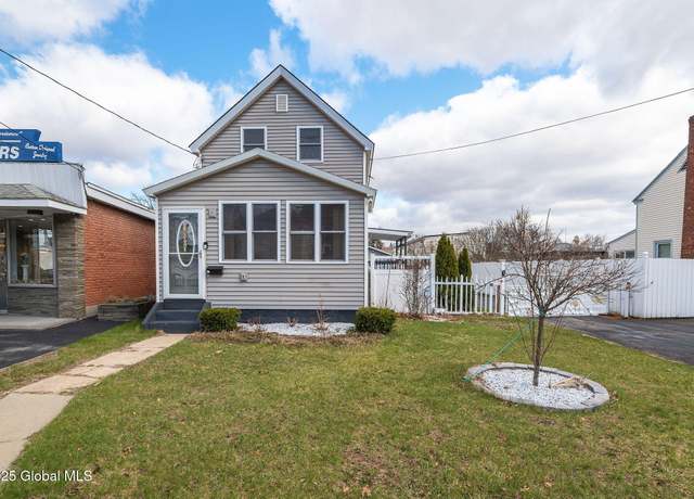 Property at 330 Mariaville Rd, Schenectady, NY 12306, 2 beds, 2 baths