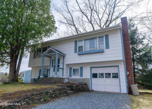 Property at 20 Northway Ct, Saratoga Springs, NY 12866, 3 beds, 1.5 baths