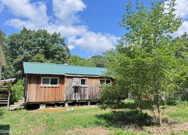 Property at 127 Lincoln Hill Rd, Eagle Bridge, NY 12057