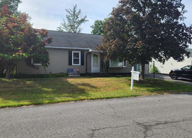 Property at 4 Holly Ln, Latham, NY 12110, 3 beds, 2 baths
