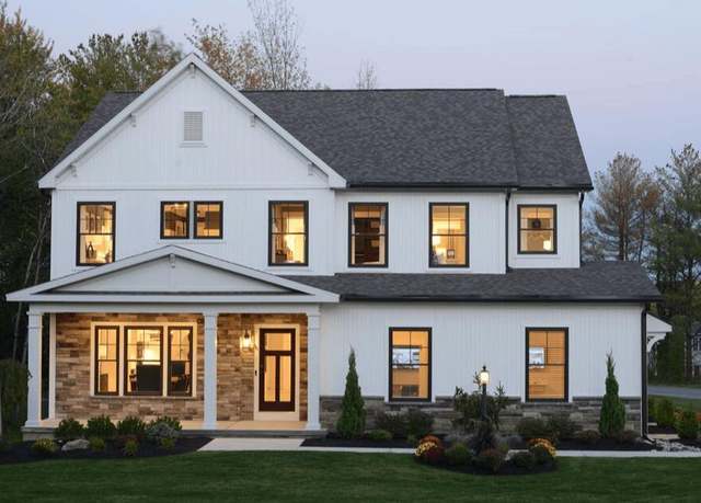 Property at 16 Bergen Pl, Niskayuna, NY 12309, 4 beds, 3.5 baths